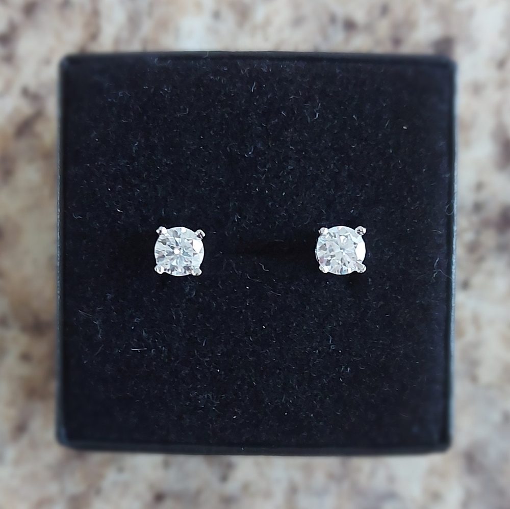 1.00 Carat Moissanite 925 Silver Sterling Stud Earrings